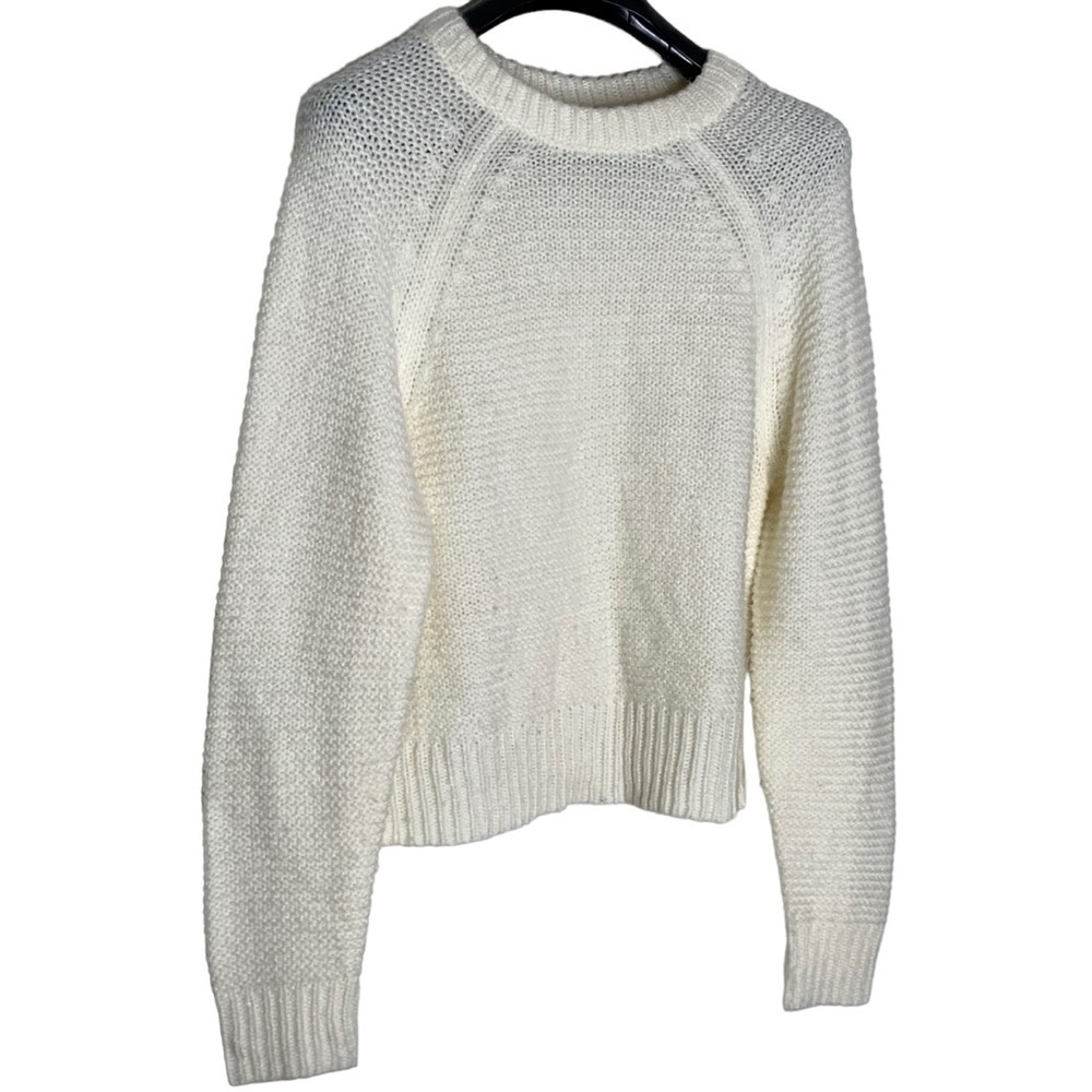 A new day-white long sleeve sweater. Size M - Picture 3 of 7